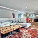 Villa The