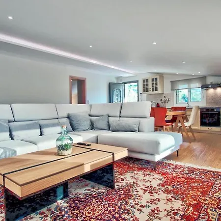 Villa The