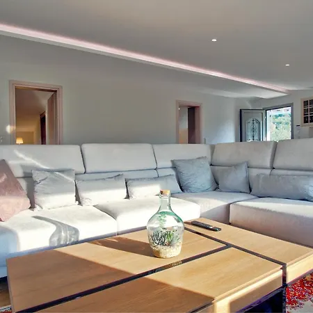 Villa The